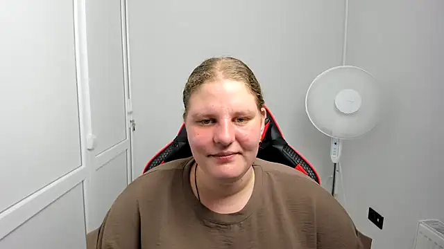 Snapshot of Bella_shyy_ chatting on 07-01-26, 01:00 Bella shyy online show from 07-01-26, 01:00