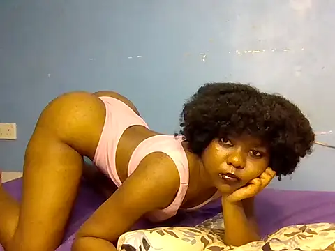 Snapshot of Glow_drip chatting on 05-19-26, 05:03 Glow drip online show from 05-19-26, 05:03