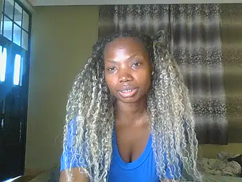 Snapshot of Mariana_150 chatting on 07-04-26, 07:48 Mariana 150 online show from 07-04-26, 07:48