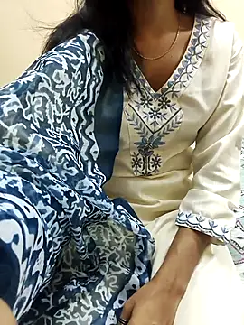 Snapshot of Shanaya_001 chatting on 06-27-26, 05:13 Shanaya 001 online show from 06-27-26, 05:13