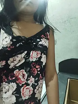 Snapshot of Shanaya_001 chatting on 06-09-26, 05:58 Shanaya 001 online show from 06-09-26, 05:58