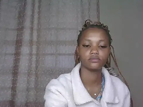 Snapshot of PrettyT5 chatting on 06-28-26, 05:47 PrettyT5 online show from 06-28-26, 05:47