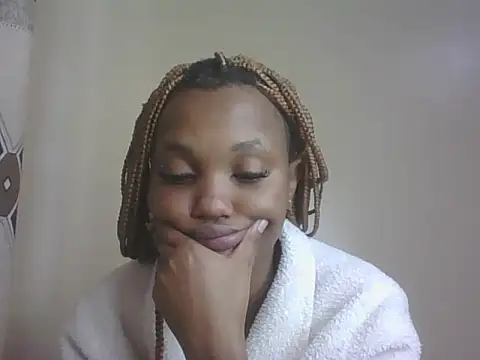 Snapshot of PrettyT5 chatting on 07-15-26, 12:45 PrettyT5 online show from 07-15-26, 12:45