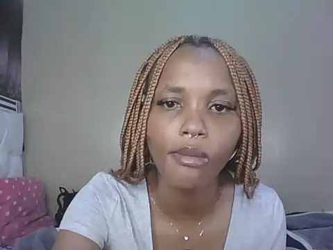 Snapshot of PrettyT5 chatting on 06-16-26, 11:10 PrettyT5 online show from 06-16-26, 11:10