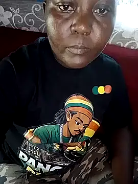 Snapshot of Ebony-Katrinna chatting on 05-19-26, 12:56 Ebony-Katrinna online show from 05-19-26, 12:56