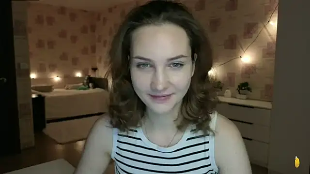 Snapshot of Megan_swiftss chatting on 05-28-26, 05:41 Megan swiftss online show from 05-28-26, 05:41
