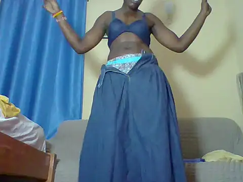Blacksexyqueen24 online show from 05-18-26, 06:01