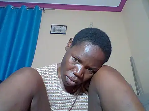 Snapshot of Blacksexyqueen24 chatting on 07-13-26, 01:27 Blacksexyqueen24 online show from 07-13-26, 01:27