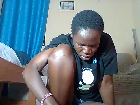 Snapshot of Blacksexyqueen24 chatting on 06-17-26, 07:02 Blacksexyqueen24 online show from 06-17-26, 07:02