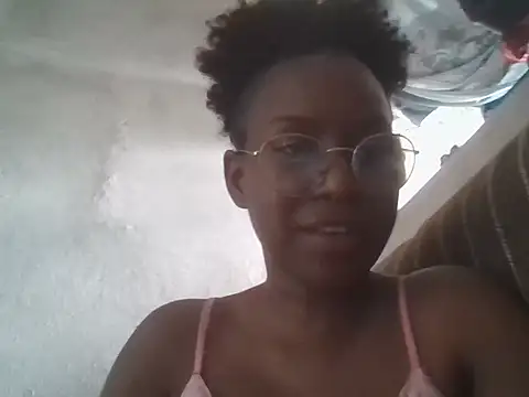 Snapshot of cacauzinhababy chatting on 05-18-26, 06:23 cacauzinhababy online show from 05-18-26, 06:23