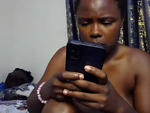 Snapshot of sweet_ebony34 chatting on 06-27-26, 12:33 sweet ebony34 online show from 06-27-26, 12:33