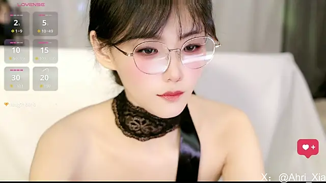 Snapshot of Ahrii_yan chatting on 08-05-26, 01:38 Ahrii yan online show from 08-05-26, 01:38