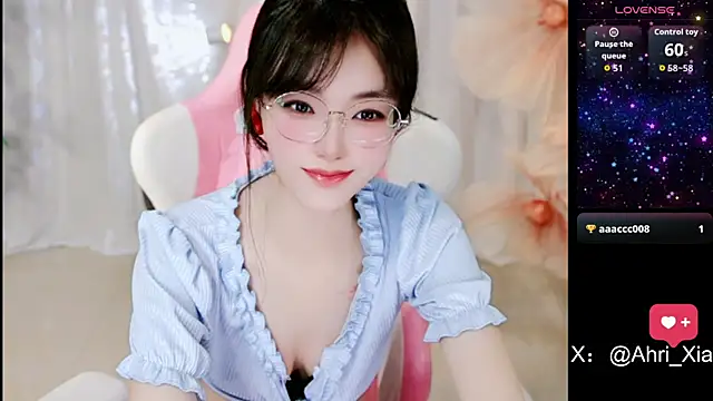 Snapshot of Ahrii_yan chatting on 06-18-26, 08:13 Ahrii yan online show from 06-18-26, 08:13
