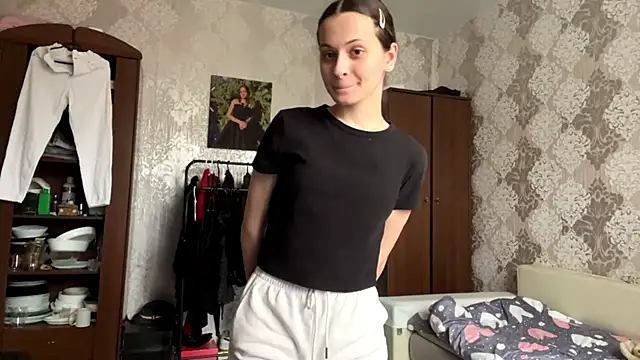 Snapshot of MarlynSiefkes chatting on 06-03-26, 01:01 MarlynSiefkes online show from 06-03-26, 01:01