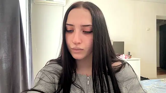 Snapshot of KiraJaydes chatting on 05-23-26, 12:26 KiraJaydes online show from 05-23-26, 12:26