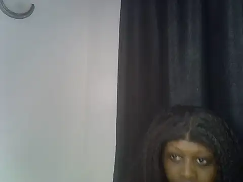Luna en Gee online show from 05-26-26, 07:23