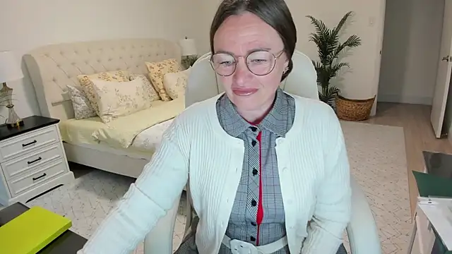 Vika73 online show from 04-28-26, 11:14