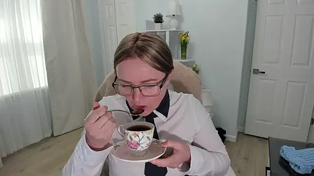 Vika73 online show from 03-13-25, 04:23