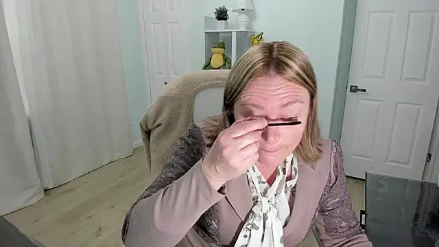 Vika73 online show from 03-22-25, 01:08