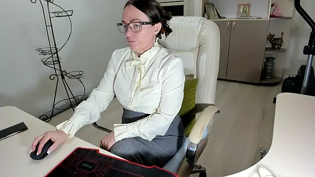 Vika73 online show from 11-15-25, 04:16