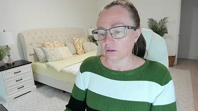 Vika73 online show from 06-10-26, 11:33