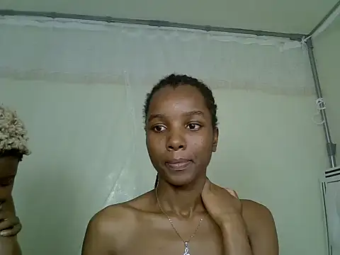 Snapshot of Sexy_vylsa chatting on 05-30-26, 11:10 Sexy vylsa online show from 05-30-26, 11:10