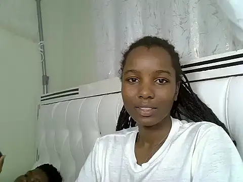 Snapshot of Sexy_vylsa chatting on 07-08-26, 11:16 Sexy vylsa online show from 07-08-26, 11:16