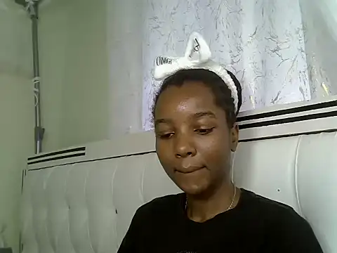 Snapshot of Sexy_vylsa chatting on 07-10-26, 08:58 Sexy vylsa online show from 07-10-26, 08:58