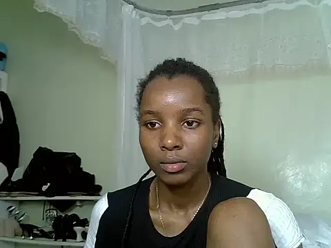 Snapshot of Sexy_vylsa chatting on 06-18-26, 04:56 Sexy vylsa online show from 06-18-26, 04:56