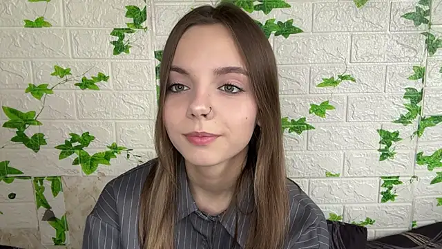 Snapshot of LisaPorse chatting on 06-03-26, 02:07 LisaPorse online show from 06-03-26, 02:07