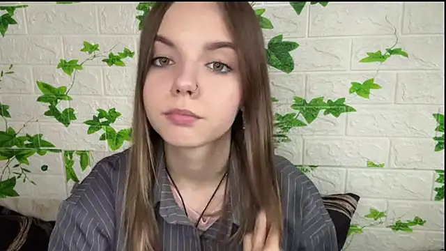 Snapshot of LisaPorse chatting on 06-01-26, 02:39 LisaPorse online show from 06-01-26, 02:39