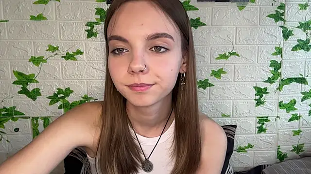 Snapshot of LisaPorse chatting on 06-25-26, 02:11 LisaPorse online show from 06-25-26, 02:11