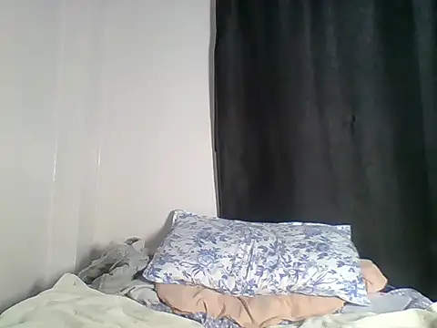 Snapshot of kee_vigin chatting on 05-25-26, 06:28 kee vigin online show from 05-25-26, 06:28