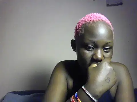 Snapshot of Naughtylynne chatting on 05-24-26, 12:10 Naughtylynne online show from 05-24-26, 12:10