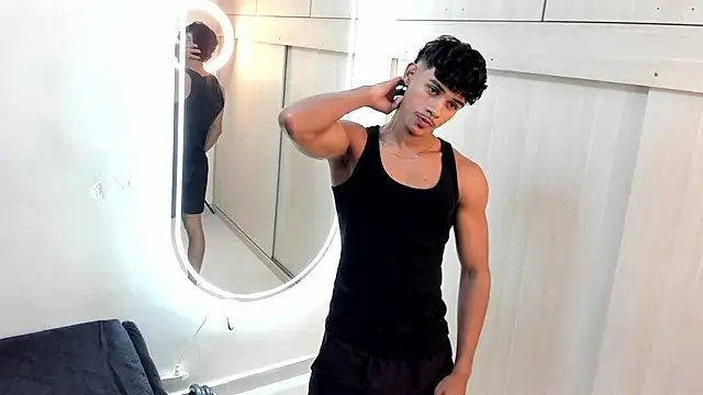 Snapshot of Joao_da_silva19 chatting on 05-24-26, 02:06 Joao da silva19 online show from 05-24-26, 02:06