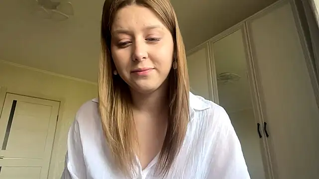 Snapshot of HeyItsAgata chatting on 05-24-26, 10:37 HeyItsAgata online show from 05-24-26, 10:37