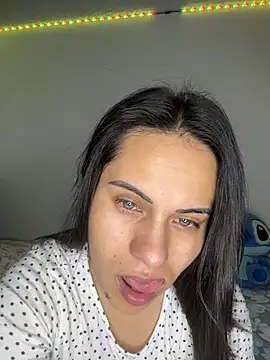 MadisonYoung000 online show from 05-29-26, 04:35