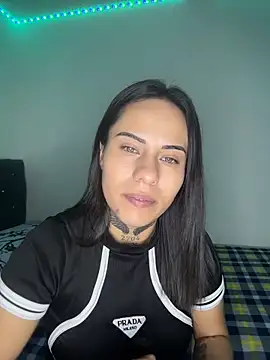 MadisonYoung000 online show from 06-04-26, 06:01