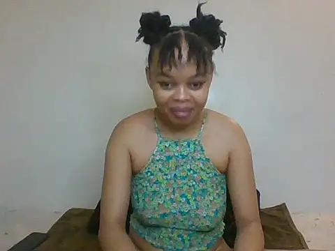 Snapshot of cessylolla8 chatting on 07-09-26, 03:55 cessylolla8 online show from 07-09-26, 03:55