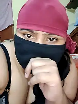 Snapshot of shaik35f chatting on 06-10-26, 05:14 shaik35f online show from 06-10-26, 05:14