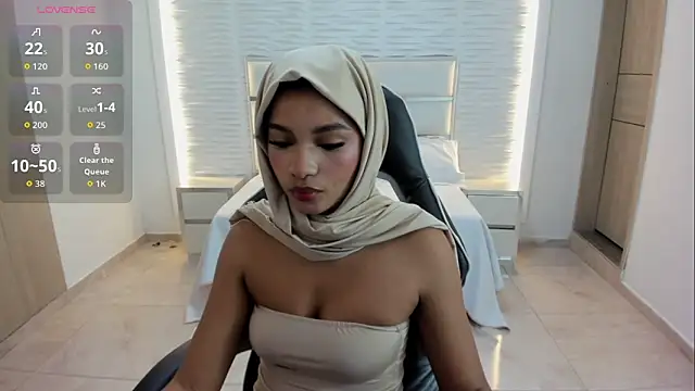Snapshot of Layla_irfan chatting on 05-23-26, 12:15 Layla irfan online show from 05-23-26, 12:15