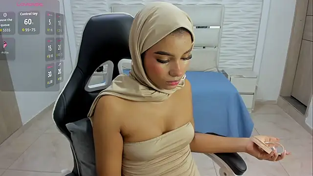 Snapshot of Layla_irfan chatting on 07-03-26, 07:20 Layla irfan online show from 07-03-26, 07:20