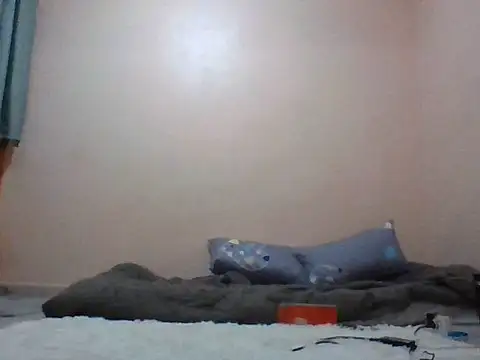 Snapshot of remmy_luna2 chatting on 07-08-26, 04:18 remmy luna2 online show from 07-08-26, 04:18