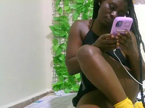 Snapshot of afrikan_beauty chatting on 07-06-26, 02:51 afrikan beauty online show from 07-06-26, 02:51