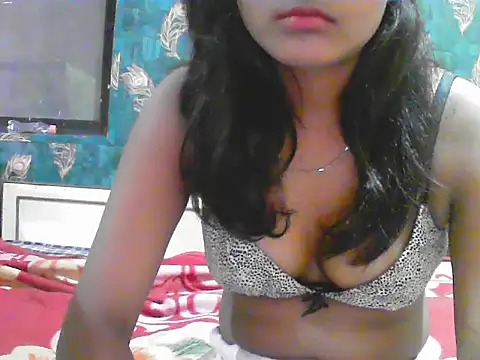 Snapshot of Diana_Penty chatting on 05-25-26, 06:39 Diana Penty online show from 05-25-26, 06:39