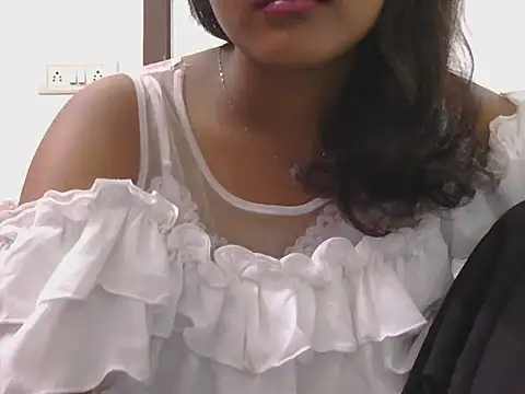 Snapshot of Diana_Penty chatting on 07-11-26, 04:13 Diana Penty online show from 07-11-26, 04:13