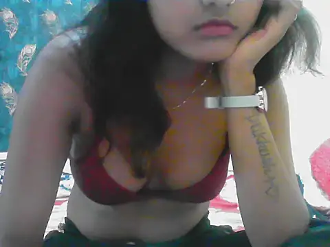 Snapshot of Diana_Penty chatting on 06-03-26, 02:44 Diana Penty online show from 06-03-26, 02:44