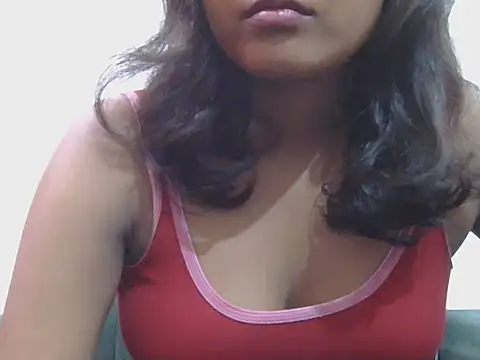 Snapshot of Diana_Penty chatting on 07-17-26, 10:18 Diana Penty online show from 07-17-26, 10:18