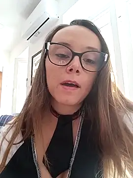 Snapshot of MissDiavoletta chatting on 05-17-26, 10:37 MissDiavoletta online show from 05-17-26, 10:37