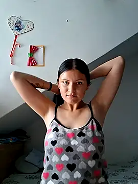 Snapshot of Yeras_ chatting on 06-10-26, 02:07 Yeras online show from 06-10-26, 02:07